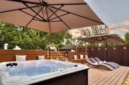 Hot Tub | Pool | Outdoor Movie Lounge | Spa Shower - Image 2