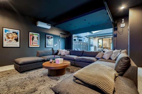 Amenities! Pool, Hot Tub, Theater, Outdoor kitchen - Image 5